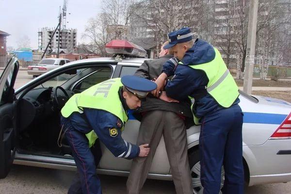 В Изобильном мужчина попал в аварию на угнанном автомобиле Opel